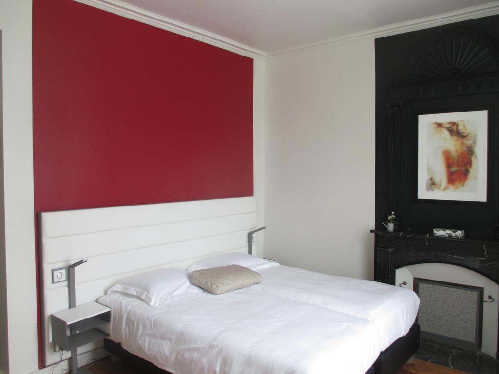 Hotel Le Saint Martin Sable-sur-Sarthe Room photo